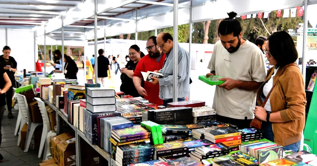 izmir bornovada kitapla dolu 10 gun 868aKWhd