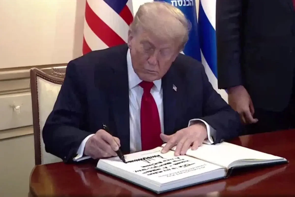 trump israil meclisinde deftere bu yeni bir baslangic notunu dustu HpFNjfwH.jpg