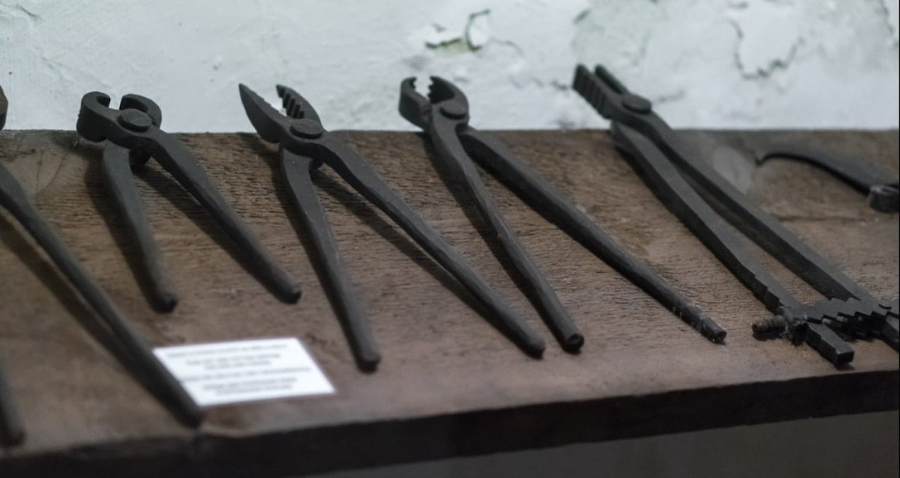 turklerin tirnaklari cekildi 952RrMFL.jpg