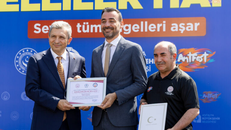 manavgatta-engelsiz-donusum-tescillendi-halk-lokantasina-anlamli-odul-rQPlw2DF