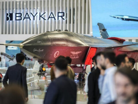 Baykar ve leonardo bayraktar kizilelma ve m 346nin ucus testlerinin perde arkasini farnborough airshowda YQApgQmx